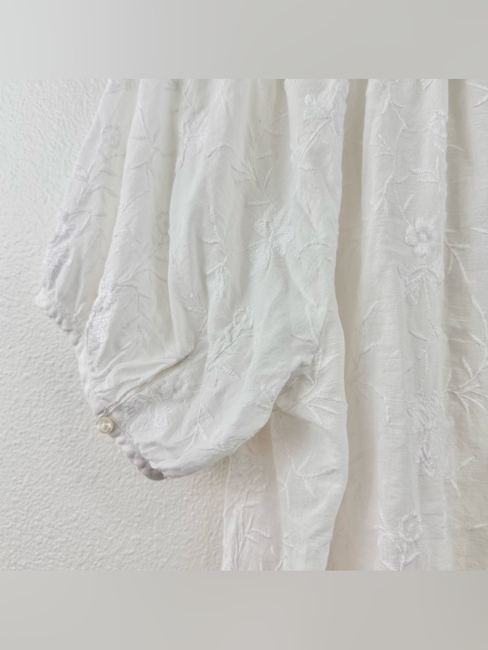 White Peasant Top Medium Short Sleeve Embroidered Lightweight Button-Front - Picture 7 of 9